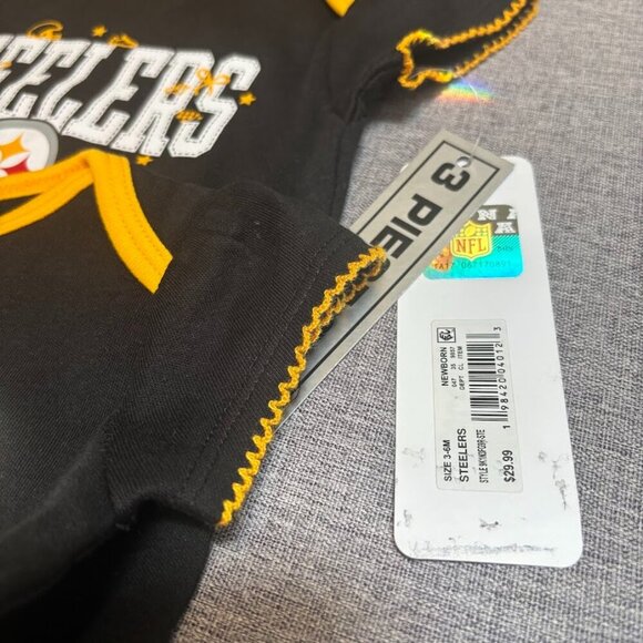 NFL Pittsburgh Steeles Infant Girls' 3pk Bodysuits, 3 - 6 Months - Picture 5 of 6